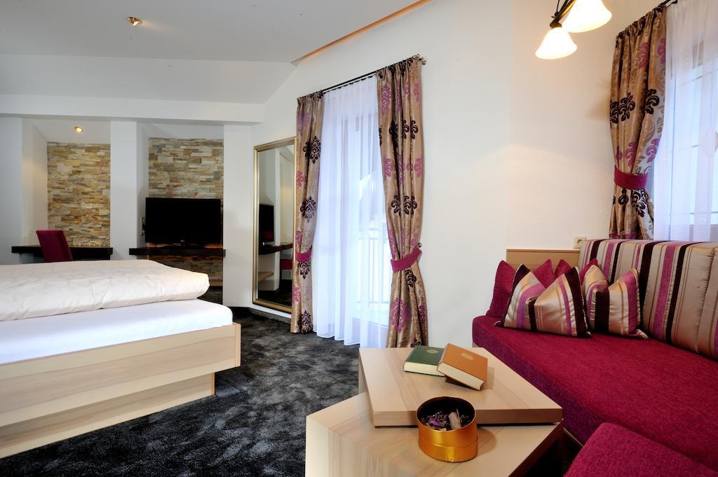 Hotel Garni Stefanie Ischgl Habitación foto