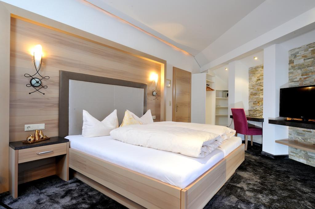 Hotel Garni Stefanie Ischgl Habitación foto